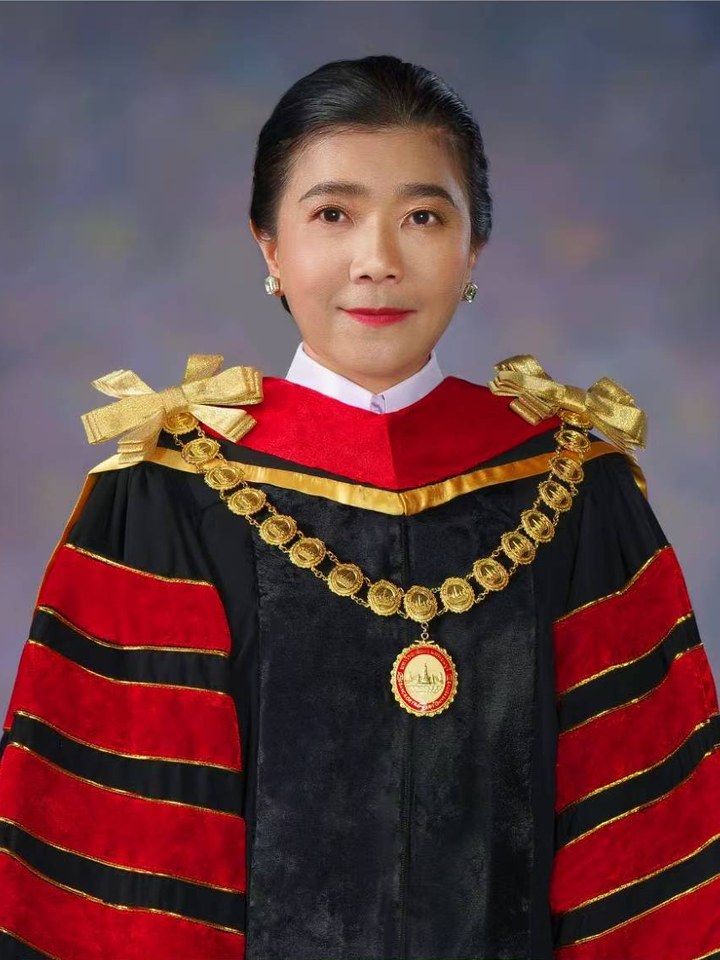曼谷吞武里大学校长班功·本乍提坤教授