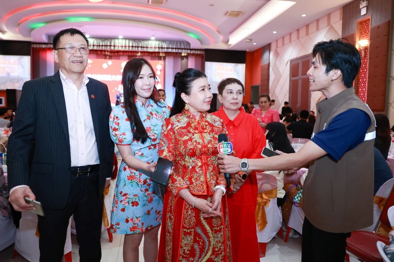 中国新年庆祝活动千人齐唱《歌唱祖国》，校长邦云向中国留学生拜年 现场照片 12