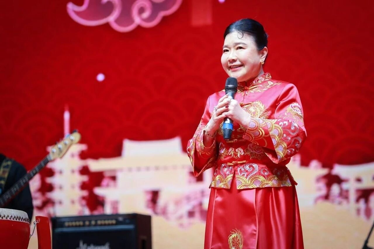 「BTU CHINESE NEW YEAR」2025 新春联欢晚会举行，中国驻泰大使夫人王欢教授与留学生同乐 现场照片 4